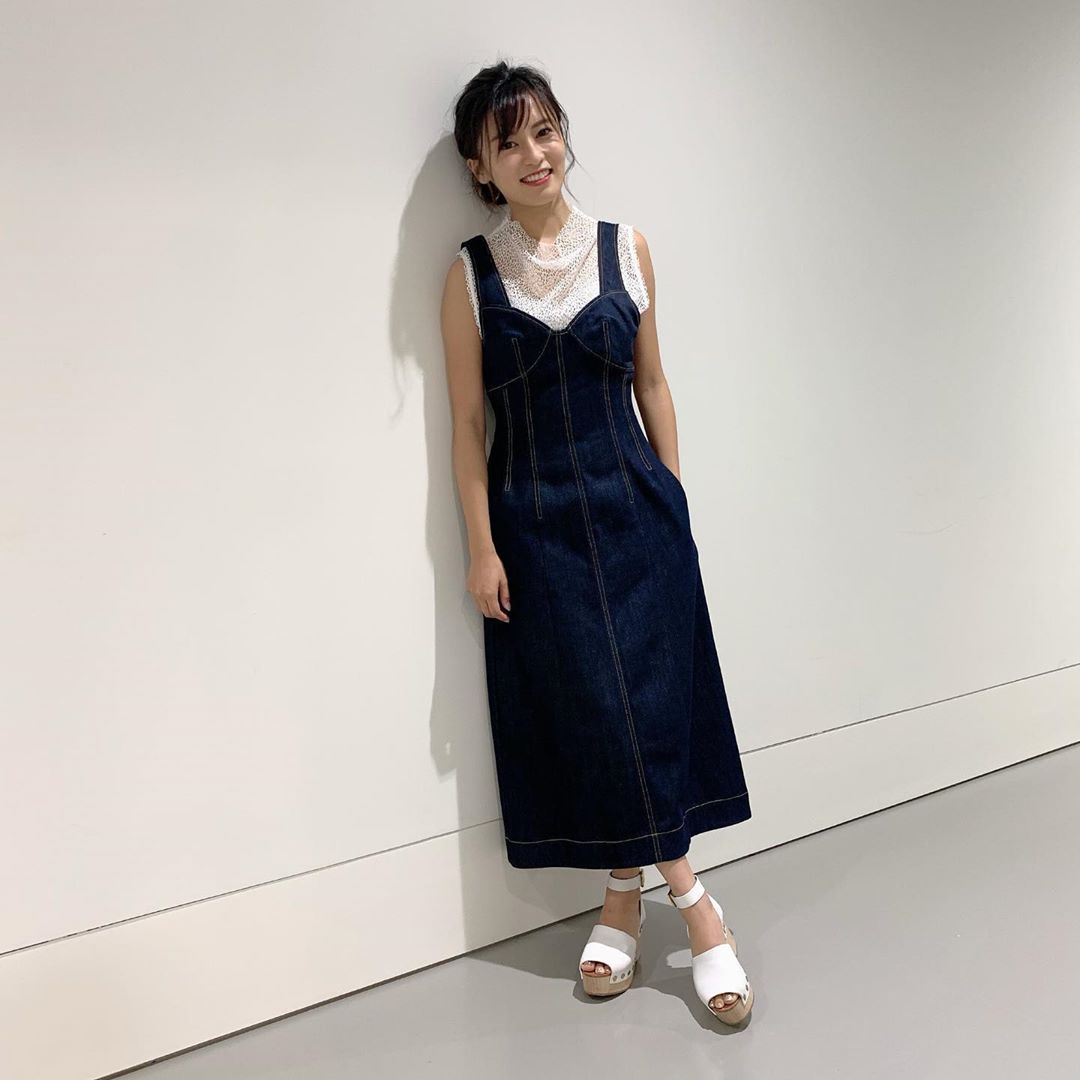 小島瑠璃子 私服です 初めてかもしれない ポーズがわかりませんでした笑 Mayukokawakitaofficial みたいに撮れない 今度教わろう ブランドと Moe Zine