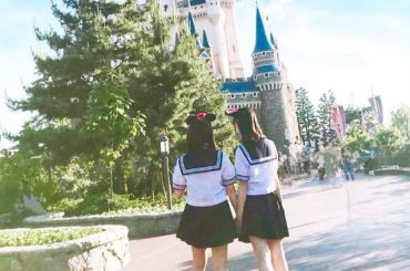 .
.
.
仲良しのお友達とディズニーランドに行った時の写真〜
.
ちなみにわたしは右です！左の女の子は私が高校生の時学校で1番可愛いとおもってた女の子ですま...