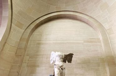 ルーヴル美術館の数々の名作﻿
﻿
本当に物凄いスケールで、﻿
自分がどの時代に生きているのか分からなくなる︎﻿
﻿
写真載せきれませんが、﻿
ちょっとでもお楽し...