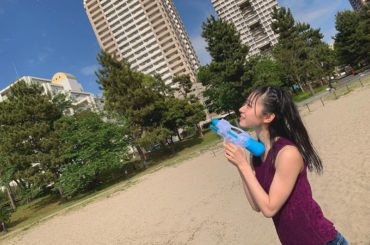 .
୨୧┈┈┈┈┈┈┈┈┈┈୨୧
.
水鉄砲したの
何年ぶりかなぁ
.
撮影おわってからも
たくさん遊びました
.
#akbingo #水鉄砲 
#水も滴るいい...