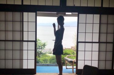 【漫画アクション】発売中です！
表紙巻頭にて掲載されています。
髪を切ってから初めての撮影でした！
大丈夫大丈夫、似合うよ、と母から言葉のパワーをもらって、挑む...