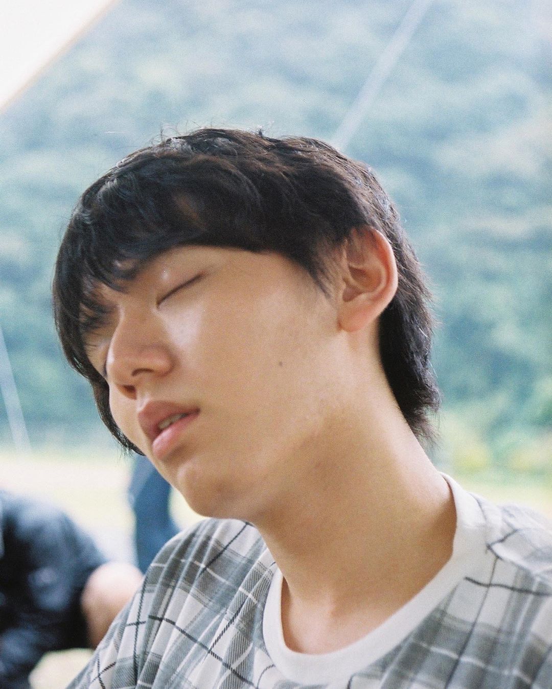唐田えりか 共演の 濱田龍臣 くん たっちゃん よく食べてよく寝る 優しくて可愛い方 小夏はカメラが趣味ということもあり 劇中でも私のフィルムカメラを使い沢山撮らせて Moe Zine