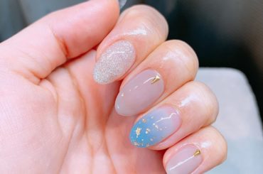 イベントもあることだし。
小綺麗にします。
ブルーは基本的に夏しかしないからこれがラストブルーかも。
#夏ネイル #ラストブルー...