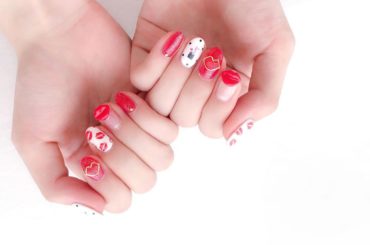 ﻿
﻿
﻿
新しいネイルは #キス です︎﻿
﻿
いつかやってみたくて、夏だから派手に！﻿
﻿
﻿
﻿
#ネイル #リップネイル #赤ネイル #﻿#リップ #口...