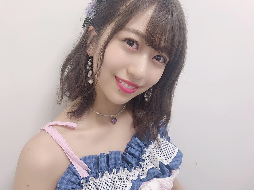 篠崎彩奈 衣装可愛い 髪飾りにもラベンダーのお花がついてるの サステナブル Akb衣装 Moe Zine 篠崎彩奈 衣装可愛い 髪飾りにもラベンダーのお花がついてるの サステナブル Akb衣装 Moe Zine