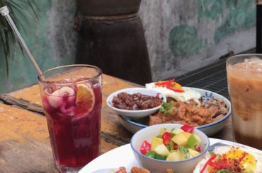 *
*
*
Merchant’s Lane
テラス席の壁
*
ここのカフェ
すごく人気でちょっと並んだけど、
チャイナタウンにも近いし
食べ物も美味しいしおすす...