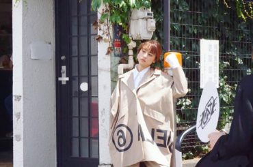 GINGER10月号発売中です！

オフショット。

#GINGER
#山本美月
#山本美月スタッフ...