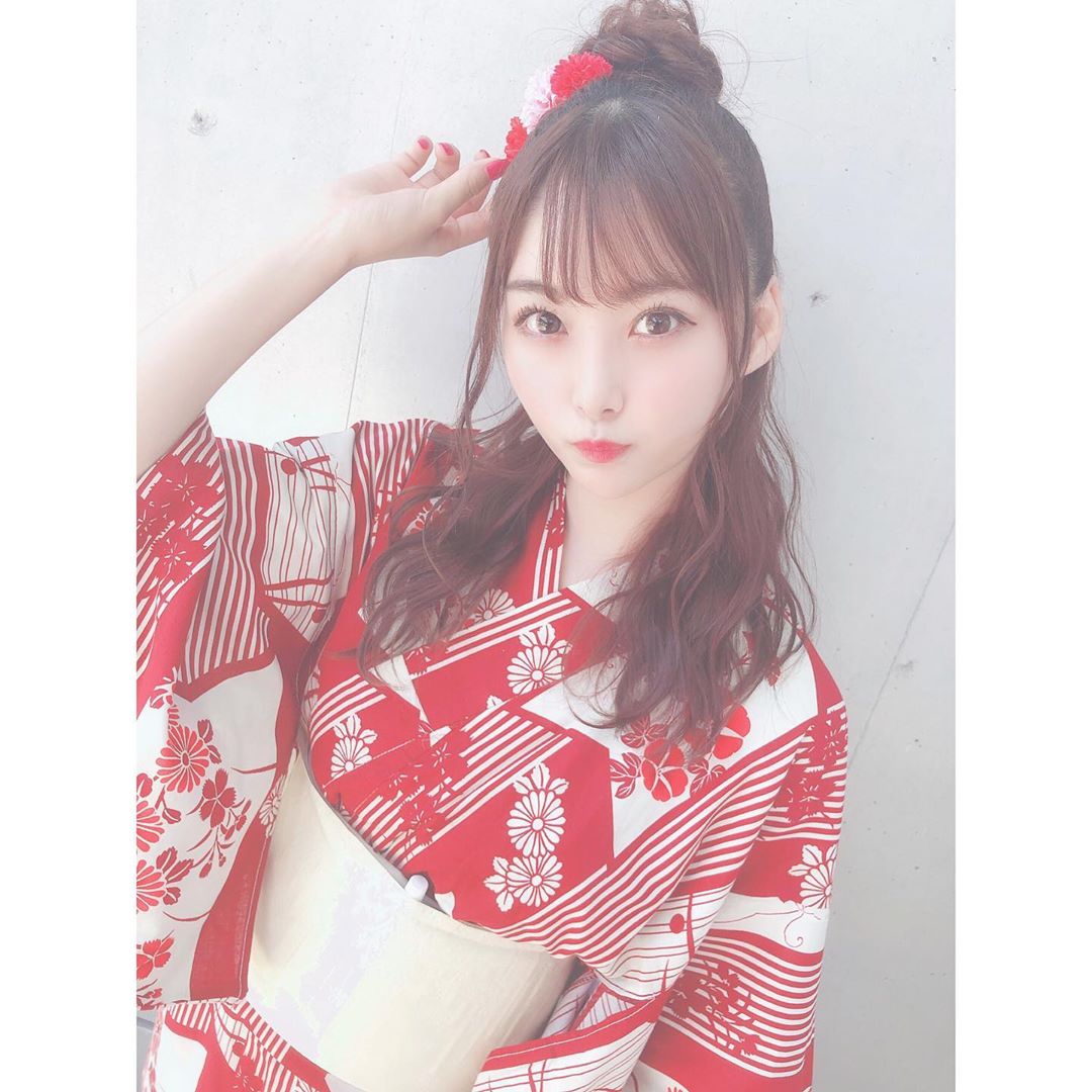 達家真姫宝 握手会1日目ありがとうございました 今日は浴衣 珍しく赤の浴衣 どおですか 大人っぽい 髪型はハーフお団子だよ かわゆい 浴衣 浴衣ヘア Moe Zine 達家真姫宝 握手会1日目ありがとうございました 今日は浴衣 珍しく赤の浴衣 どおですか 大人っぽい 髪型はハーフお団子だよ かわゆい 浴衣 浴衣ヘア Moe Zine
