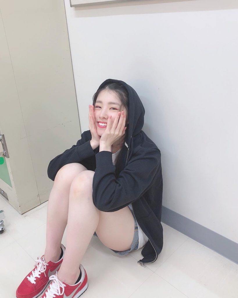 すみっこで体育座り Moe Zine