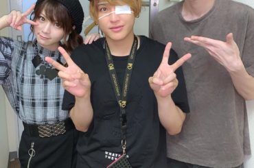 .
そーいえばこの日着た上の洋服
めちゃくちゃお気に入りなので紹介します
※ソロで写真撮ってないのでこちらの3ｼｮｯﾄで
これねー
EMODAの服ー( ⸝⸝⸝ᵕ...