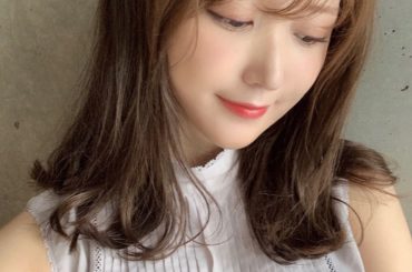 さいきんは毛先だけをワンカールで﻿
内外MIXにするのが定番カラーは透けアッシュ﻿
ホームケアはハニーチェのヘアマスクを週に2.3回してたら﻿
アイロン酷使して...