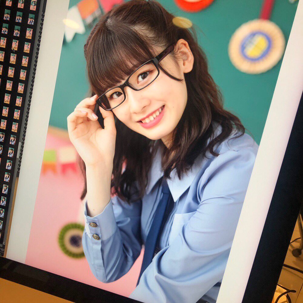 めがね女子 Moe Zine めがね女子 Moe Zine