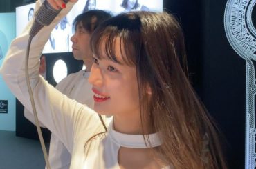 新感覚でした！
髪に優しくつやつやふわふわにしてくれました~ 
3枚目、巻くのに必死
#dysonhair 
#ドライヤー
#エアラップ...