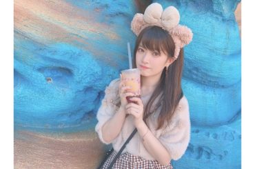 .

.
ハロウィン期間限定の
ピンクグレープフルーツ&グレープの飲み物
.
混ぜるとピンクになるらしい
（飲み終わった後に知った）
ディズニーシーのハロウィン...