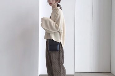 
プチプラニットだよん。﻿
襟もとのフリフリがかわいい！﻿
﻿
ゆったり着られるから﻿
ゆるパンツと相性抜群だねっ﻿
﻿
﻿
#ADOLESCENCE﻿
#Z...