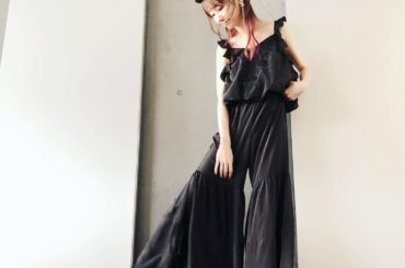 .
急に朝晩涼しくなってきて
だんだん夏の服が着れなくなるさみしさ。
秋服かわいいけど難しい
いっそのこと冬になって、ニットを着たいです
そしてこの服、まりこさ...