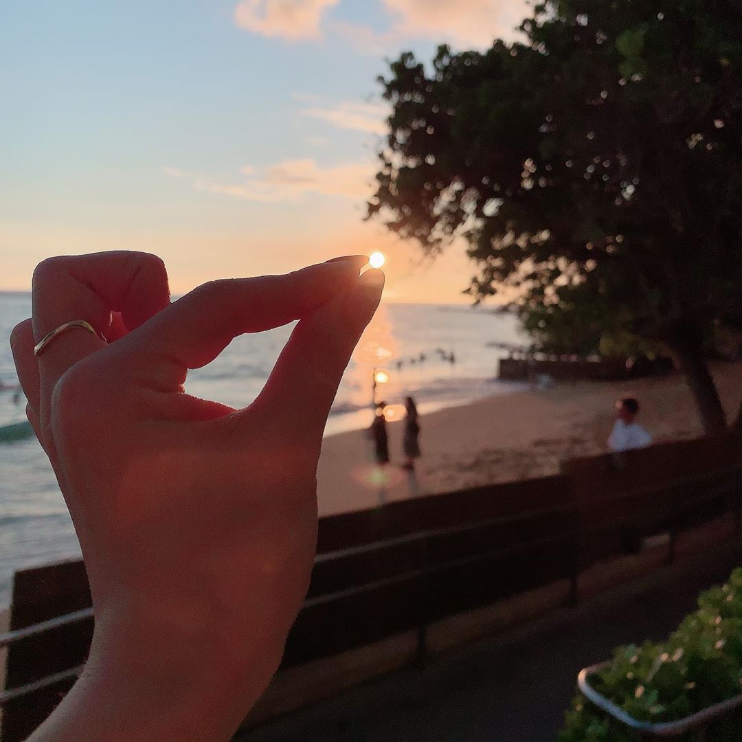 関根りさ 綺麗な夕日 Hawaii Waikiki Sunset Moe Zine
