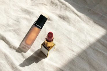 最高な組み合わせ見つけた...
・
CHANEL ROUGE ALLURE INK 204
重ねるとメタルな質感と深み、繊細なゴールドが口紅の色を生かしながらぐ...
