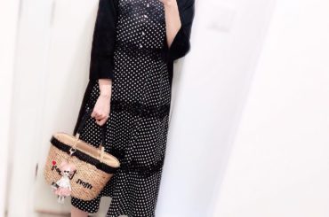 秋冬
今日発売のバッグチャーム、
早速お気に入り。可愛いよー
.
︎dress, cardigan @montresorsaki 
#montresor #mo...