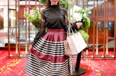 本日発売のカットソーとスカートの﻿
コーディネートお気に入り﻿
﻿
ボリュームがあり大人可愛いスカートは﻿
メーカー完売品のため﻿
各サイズ1〜3点ずつのみの販...