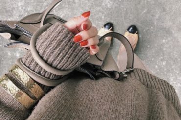 急に寒くなったね。
ニット解禁！
・
knit @todayful_ 
pants @enfold_official 
bag @celine 
shoes @...