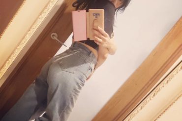 新しい仲間
@to_the_sea_hawaii
のセレクトなの
デニム何本になったかしら…
バックシルエットも綺麗なの ストレートジーンズ。
こういうのはCO...