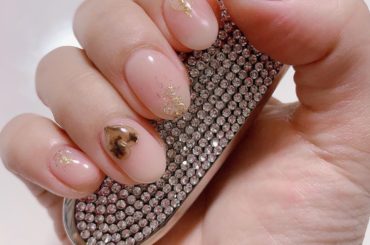 お仕事でネイル外さなきゃいけなかったので名残惜しかったけど落として、ニューネイルにしました。
結構短めになって、かなりナチュラルだけどポイントでワイヤーで作った...