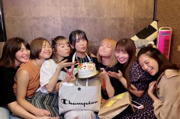 昨日はPASSPO☆みんなにお誕生日を祝っていただきましたもうすぐ誕生日のみおちゃんも一緒にお祝いね
やんぬも来てくれたよー！
この人達は永遠だなぁ〜
#PAS...