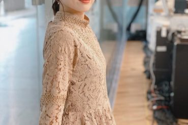 *
タイミング難しいぜ
.
▼衣装 @nostalgia_jp
#AbemaMorning #アベモニ #衣装...