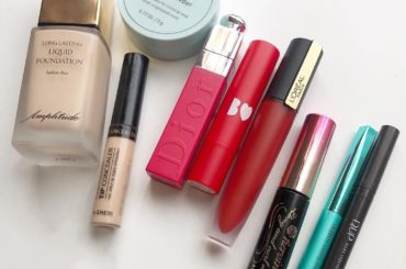 ここ最近の私のスタメンコスメ
アイシャドウとかは日によってコロコロ変えたりするけど、この子たちは絶対に変わらない不動のスタメンなの
リップは１つに絞れなかった〜...