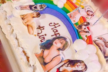 .
.
24th birthday cake
.
.
世界一可愛いすぎるケーキ///
美味しかったのに
最後顔面ケーキ5回くらいして
全部持って帰れば良かったと...