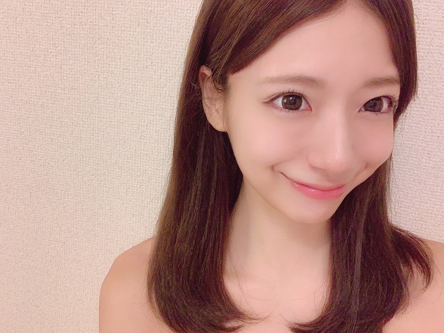 星島沙也加 名古屋の仕事の合間に カーボンフェイシャル をしたよ めっちゃ肌のトーン上がってツヤ肌になった カーボンフェイシャル ポーデベロア ツヤ肌 名古屋エステ Moe Zine