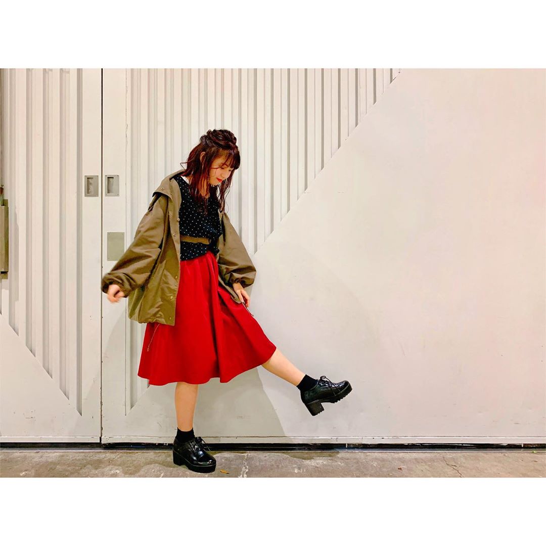 馬嘉伶 20191014 握手会 握手会コーデ すでに 秋コーデ になっています クロゼットの中に 結構前に買いましたが一回も着た ことないお洋服を発見 お Moe Zine