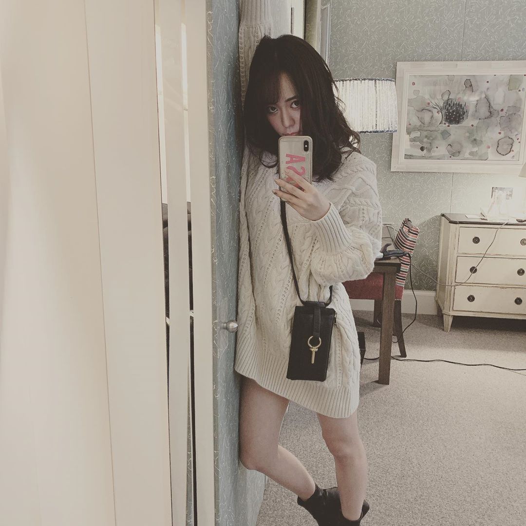関根りさ ロンドンは11度 思ったより11度って寒くないね いける 足出してるとちょい寒だけどコート着てるので完璧 アリシアスタンのコートの内側にしょえるポシェット Moe Zine 関根りさ ロンドンは11度 思ったより11度って寒くないね いける 足出してるとちょい寒だけどコート着てるので完璧 アリシアスタンのコートの内側にしょえるポシェット Moe Zine