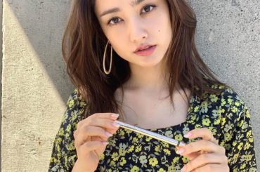 イメージモデルをしているレアナニシリーズ
まりあのおすすめはリキッドアイライナーと秋にぴったりなテラコッタリップ
12月に発売するアイブロウも試させてもらったけ...