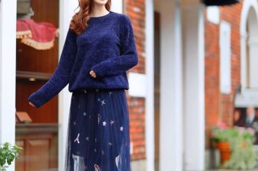 本日発売のセットアップ
.
ニットとチュールスカートはそれぞれ単品でもコーディネートできてお得
.
スカートの柄はコスモスです♫
スパンコールやラメが施されてい...