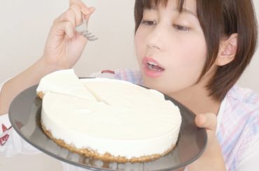 簡単レアチーズケーキを作って食べる