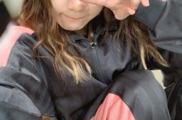 .
PUMAのセットアップのジャージ
家で見つけました
ズボンもタイトじゃなくゆとりがある、れーなの好きなタイプ♡♡
最近のジャージのセットアップのズボンってタ...