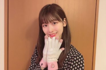 .﻿
﻿
﻿
﻿
手袋デビュー﻿
﻿
﻿
今日寒すぎて﻿
手袋デビューしました〜﻿
﻿
手袋だけじゃなく、﻿
冬物のいちばん暖かいコートと﻿
マフラーも今日から...