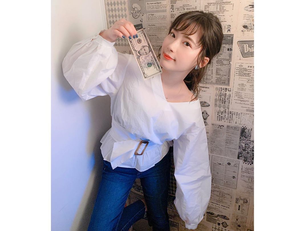 伊藤奈月 おすまししてるけど クリームメロンソーダ 飲みに行ったの シュワシュワ あなたにあげたいメロンジュース... Moe Zine 伊藤奈月 おすまししてるけど クリームメロンソーダ 飲みに行ったの シュワシュワ あなたにあげたいメロンジュース... Moe Zine