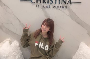 銀座にあるクリスティーナクリニックで脱毛したんです。無痛で短時間で驚愕。。。
美肌、美白効果もあるらしく１回の施術ですでにスベスベちゃん確定。ほかのメニューも気...