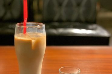 仕事と仕事の合間に
つい最近見つけたおしゃれなカフェ
喫茶店のようやカフェが好きですごく好みでした。♡
.
今日は #イブステ ご招待頂きゲネプロへ行かせて頂き...