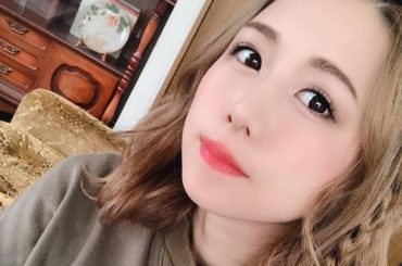 .
.
2個前の投稿の答えは
眉間の幅を
広くしました〜
でした。
.
なんか柔らかく見えて
若く見える気がしたから
やってみたけど
.
.
誰も気づかなかった...