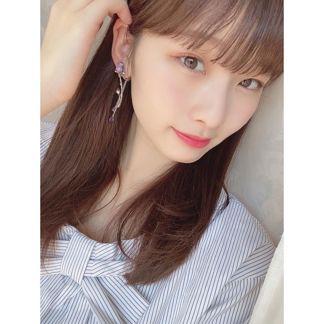 浅井七海 薔薇のイヤリング とーってもかわいい 可愛すぎてまだ外で付けられてない 笑 でも付けてみたくて付けてみた Moe Zine 浅井七海 薔薇のイヤリング とーってもかわいい 可愛すぎてまだ外で付けられてない 笑 でも付けてみたくて付けてみた Moe Zine