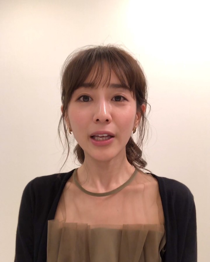 田中みな実 33歳になりました またまた動画で失礼いたします そして お聞き苦しい声ですみません Sincerely Yours たくさんのご予約をいただいている Moe Zine
