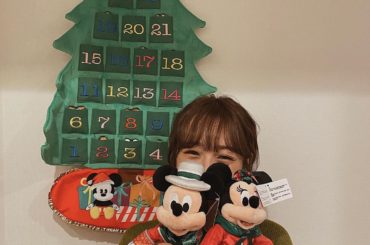香港ディズニーランドさんから
可愛いプレゼントが届いたのです！

クリスマスまでの楽しみができました。
お部屋に飾るだけで癒されます。

#disney #di...