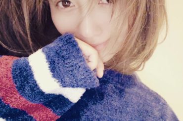 カラー次は何色にしよう
伸びた部分をすごく綺麗にいかせてるから
悩む

다음에 어떤 머리스타일 할까 ~~_~~
흠...고민하다구~~_~~
#헤어컬러  ...