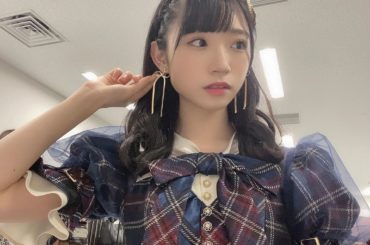 .
୨୧┈┈┈┈┈┈┈┈┈┈୨୧
.
よーく見るとボタンとか
袖の透け感とかとか
細かいところまで全部がかわいい︎
.
#AKB48 #新衣装 #愛する人
#チ...