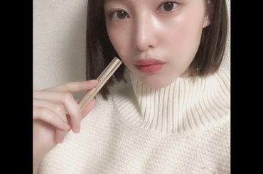 . .

冬の限定BOXだよ〜
オペラの発色するのに
乾燥しない塗り心地が
だいすきです⸝⋆ 私は　09 MAUVE RED 
をつけてみました！

持ち歩きに...