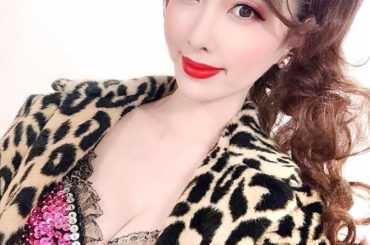 咲嬉に改名して2作品目♫
.

ようやく自分が『咲嬉』なんだって実感してきた今日この頃

お稽古中は、パッパラパー女優って肩書きに
なんども頭悩ませた時期もあり...